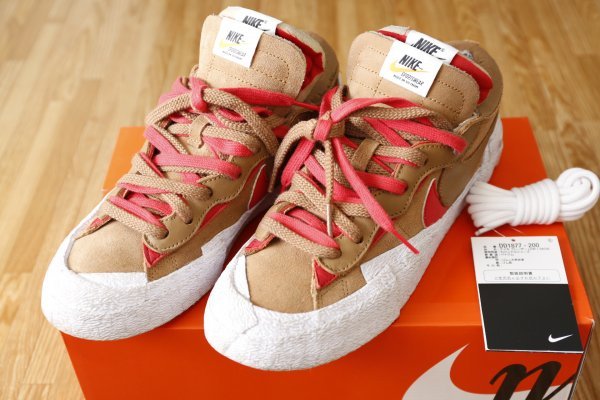 ヤフオク! -「nike blazer low」(男性用) (サカイ)の落札相場・落札価格
