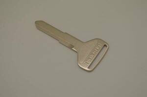  Daihatsu Hijet (S200,210,320,330) raw blank board key silver 