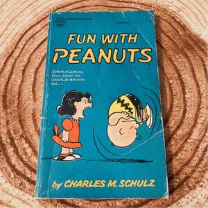 ビンテージ 洋書 1968s FUN WITH PEANUTS CharlesM.Schulz PEANUTS スヌーピー コミック 本 ブック 漫画 ヴィンテージ アメリカ USA