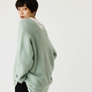 【AZUL BY MOUSSY】 V/N LOOSE KNIT TOPS/Vネックルーズニットトップス