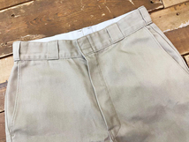 3028☆Dickies/ディッキーズ チノショートパンツ RN20697 size30/34 メンズ ベージュ ワークパンツ ハーフパンツ 古着 used☆_画像2