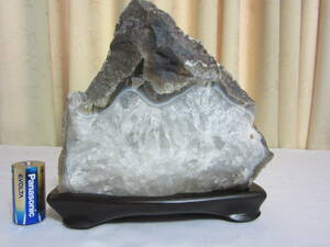 保管番13　水晶 瑪瑙石 岩石　2,8kg　底切り自然石　観賞石 本州内送料無料