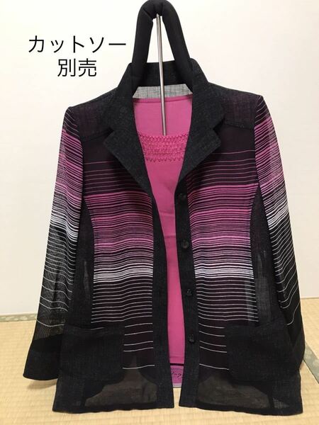 [新品] 激安・在庫処分　Lサイズ　レディースジャケット　ミセスジャケット　婦人デザインジャケット　黒地プリント柄