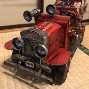 消防車メーカー不明