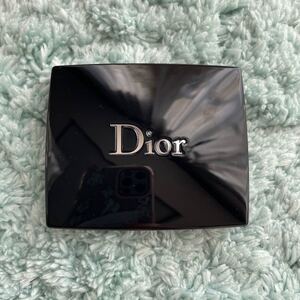 Dior サンク クルール 547