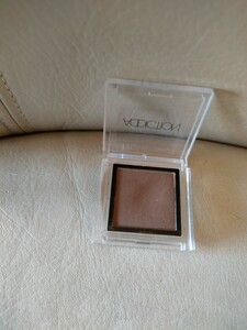 アディクションアイシャドウ ブラウン MAQuillAGEアイシャドウ