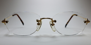 フチなしフレーム MOSCHINO№5763　52□17-130　そのまま度なしメガネとして使用できると「思われ」ます。