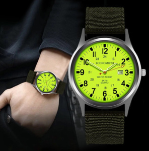 即決]ミリタリー メンズ腕時計 ナイロン 防水 アナログクォーツ腕時計 パーティーの装飾 スーツドレス 時計