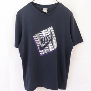 ナイキ Tシャツ M 紺 ネイビー 紫 NIKE 半袖 ロゴ クルーネック レディース 古着 中古 st29