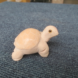 Art hand Auction Turtle, turtle, pink marble, ornament, lucky charm, handmade item, free shipping nationwide, Handmade items, interior, miscellaneous goods, ornament, object