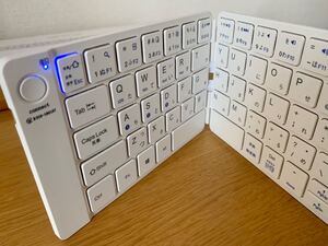 【美品】Bluetooth wirelessKeyboard 軽量コンパクト オシャレ 折りたたみキーボード