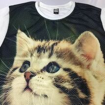 かわいいネコ柄半袖Tシャツ Lサイズ　お願いニャンコ　お祈り猫　DBR4B_画像3