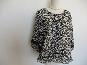 878[ free shipping ]E hyphen world gallery E hyphen world gallery 7 minute sleeve chiffon blouse frill × race thin beige leopard print 