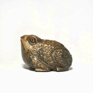 根付 蛙 柘植 木彫品 木製 彫刻品 カエル na07-n-19