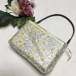 100* shoulder type one side with pocket!2019 year modified . version new world translation . paper cover * white ground . yellow color small flower V* hand made 
