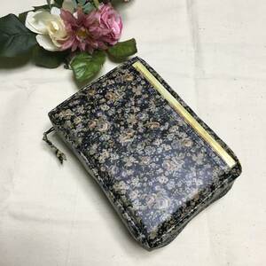 133* one side with pocket *2019 year modified . version * new world translation * normal version . paper cover * black small flower H* hand made 