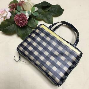 111* one side with pocket * bag type *2019 year modified . version * new world translation * normal version . paper cover navy blue check & navy blue polka dot * hand made 