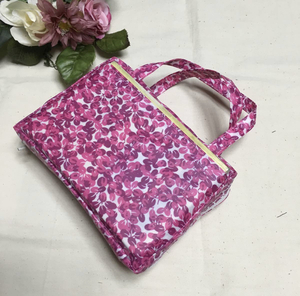 131* one side with pocket * bag type *2019 year modified . version * new world translation * normal version . paper cover pink small flower O* hand made 