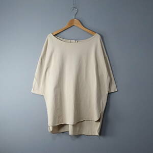 NATURAL BEAUTY BASIC/ Natural Beauty Basic /M/ crew neck cut and sewn / beige / lady's tops 