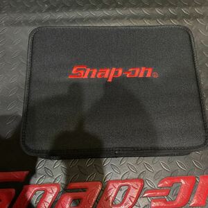 SNAP-ON　スナップオン カバン バック PCケース タブレット 3面ファスナー　ビジネスバック　A4　出張　スマホ　財布　旅行　バッグ