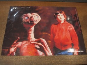 2109MK●ミニポスター「E.T. (E.T.とエリオット)」1982/Universal City Studios●サイズ:約29.5cm×42cm