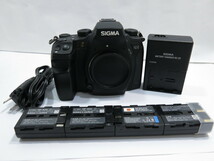 [デジタル一眼レフカメラ] SIGMA SD1 Merrill ボディー バッテリー4本 シグマ [管YM308]_画像1