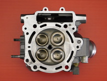 【評価A】80◆ KTM 990 スーパーデューク 純正 シリンダー ヘッド バルブ リア 側 60036020051R CYLINDER HEAD_画像3