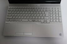 M284. FUJITSU / LIFEBOOK AH53/E2 / FMVA53E2G / Core i7-10510U / 8GBメモリ / 記憶媒体なし / 通電確認・ジャンク_画像2