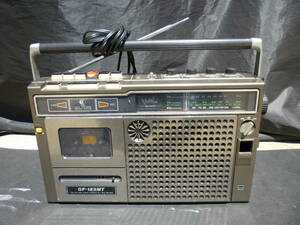 通電確認のみ　ジャンク扱い　SHARP　シャープ　ラジオ付テープレコーダー　Model GF-123MT　昭和レトロ ラジカセ　ＡＭ　ＦＭ　短波