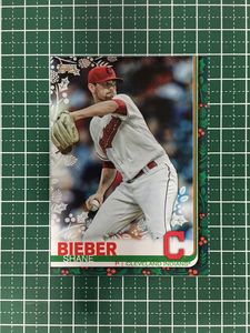 ★TOPPS MLB 2019 HOLIDAY BASEBALL #HW53 SHANE BIEBER［CLEVELAND INDIANS］ベースカード 19★