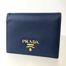 美品 定価50760円 PRADA プラダ サフィアーノ 二つ折り財布 1MV204 ブルー ゴールド金具 小銭入れ有り コンパクト バイカラー_画像1