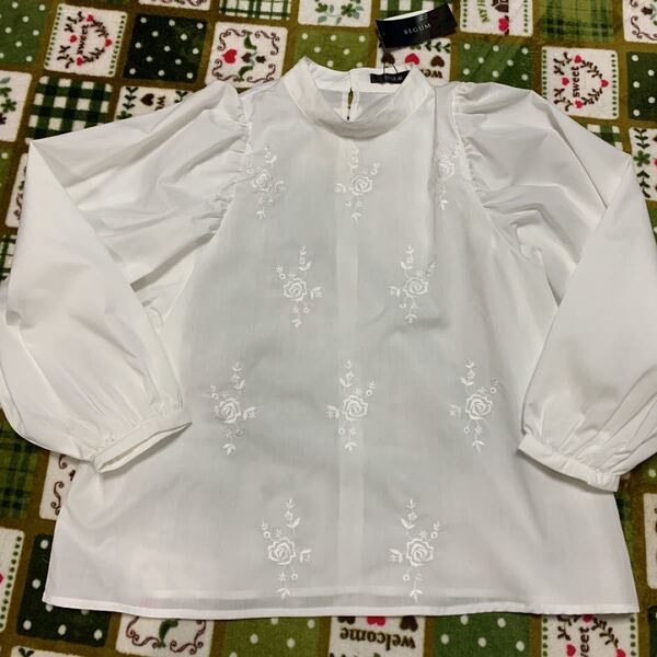 値下げ袖ふんわりブラウス☆新品