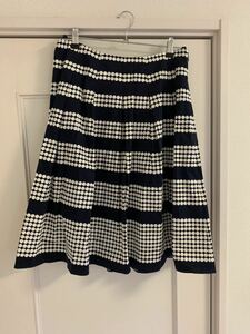 TALBOTS* navy flared skirt * beautiful goods size 10