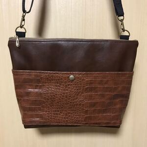 ☆ハンドメイド☆ ショルダーバッグ ブラウン×型押し Aタイプ 合皮