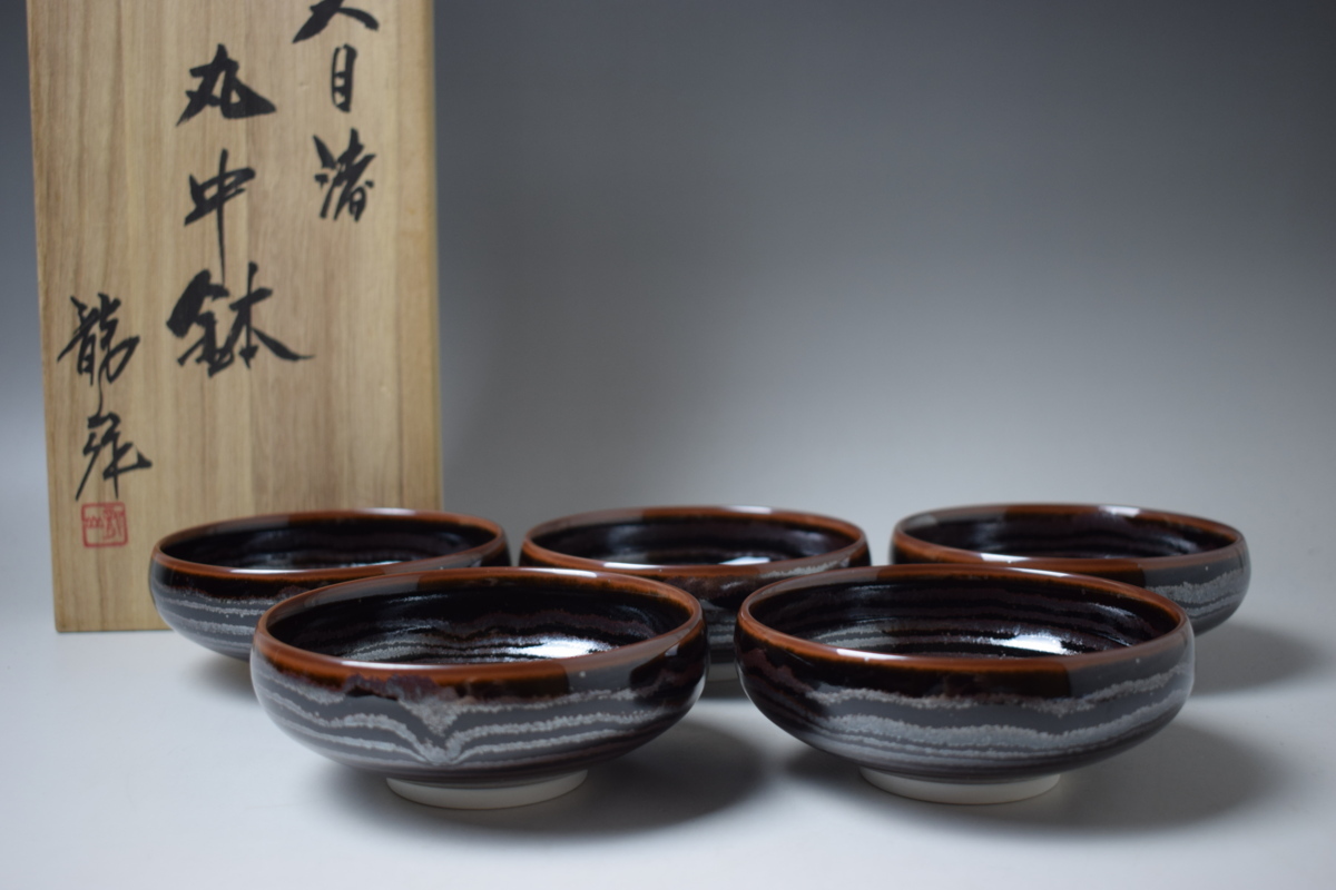 龍山 皿の値段と価格推移は?|30件の売買情報を集計した龍山 皿の価格