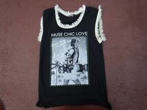 T-shits Tシャツ AZno.137 MUSE CHIC LOVE LOS ANGELS B79-87 154-162 M 黒ノースリーブ 上着 古着　used ティーシャツ　_画像1