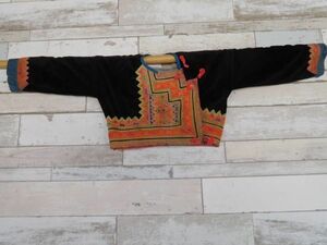 モン族女性ジャケットNO.15 hmong メオ族苗 インドシナ　ラオス　民族衣装　本物　手仕事　刺繍