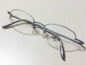 新品 un-o tokyo アイオー　神田うの　ブランド　眼鏡　メガネ　高級感　上品　綺麗　水色