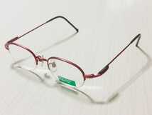 新品 ユニテッドカラーオブベネトン　眼鏡　メガネ　高級感　上品 ハーフリム　赤色_画像1