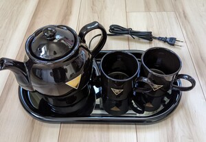 クーポンでお得に! スタイリッシュ電気ポット&カップ トレー付き 未使用品 即発送可!!