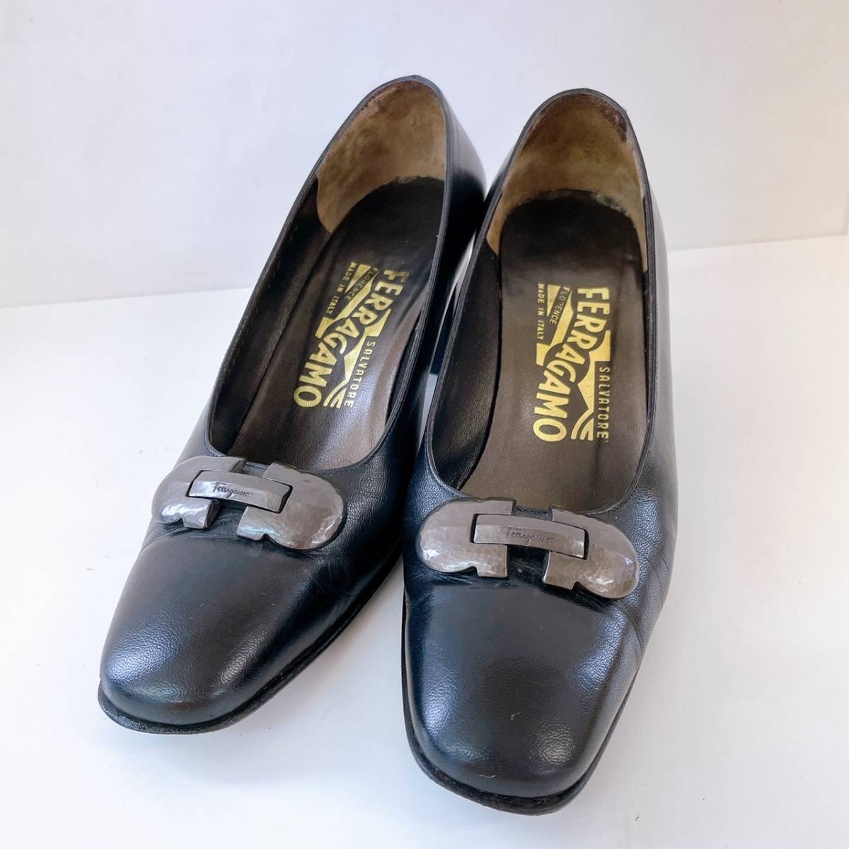 ヤフオク! -フェラガモ 靴 レディースの中古品・新品・未使用品一覧
