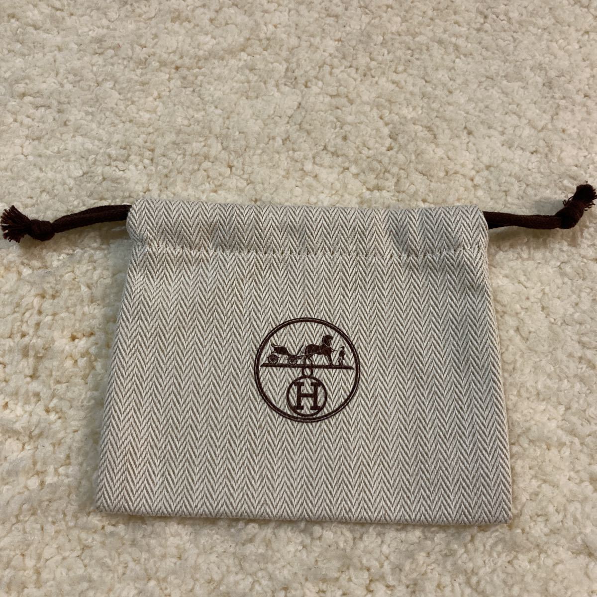 ヤフオク! -エルメス 巾着 バッグ(ファッション)の中古品・新品・古着一覧