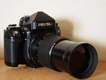 PENTAX ペンタックス 67 II/SMC PENTAX67 1:4 200mm レンズ/AEファインダー/メタルフード/中判フィルムカメラ/ジャンク_画像2