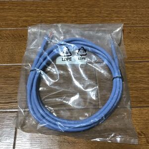 LANケーブル おそらく2m カテゴリー5e 新品