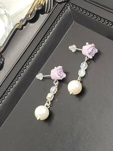 ★ハンドメイド ピアス　A８６２　※金具は変更出来ません。ピアスのみです※　花　チェコ　パール★