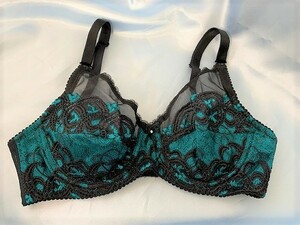  Diana bra A70 new goods black ⅹ green [ post mailing flight free ]D310