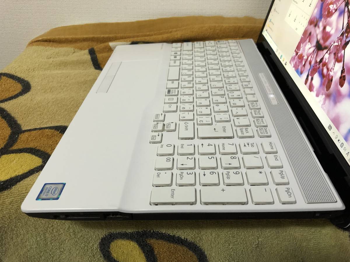 ぱんだうさ☆ 専 FMV LIFEBOOK AH53 プレミアムホワイト | www