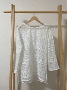 バックリボンレースブラウス