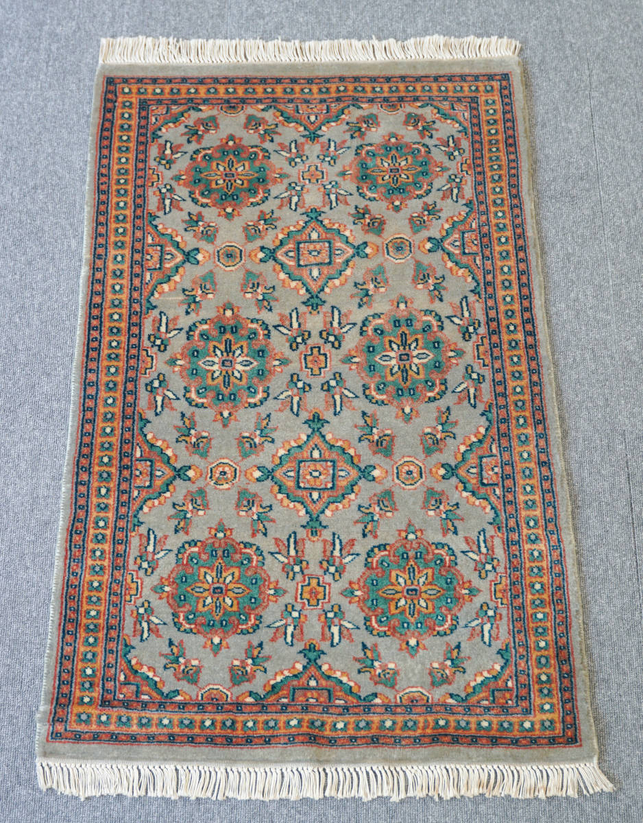 新作商品 パキスタン手織り絨毯 95×65cm パキスタン手織り絨毯 ウール