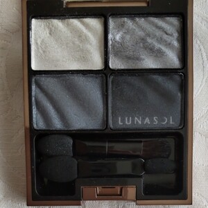 パウダーアイシャドウ カネボウ ルナソル LUNASOL ベルベットフルアイズ #04 Navy Black Velvet